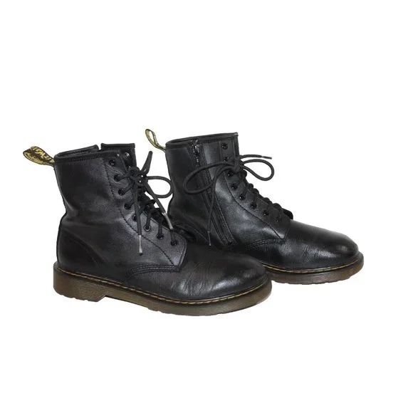 Dr. Martens Black Lace-Up Combat Boots (Men’s size 6 = women’s size 7) Shoes | Doc Dr Martens Boots Womens 7 Male 6 Black Leather  main image 3
